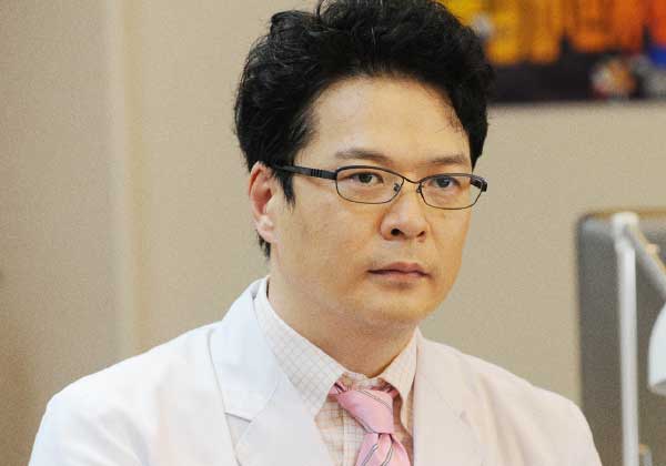 俳優の田中哲司が女性との密会報道で謝罪 妻の仲間由紀恵と離婚 ニュース エンスポ 俳優の田中哲司が女性との密会報道で謝罪 妻の仲間由紀恵と離婚 ニュース エンスポ