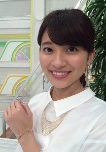 山本里菜の兄は怪しい実業家で名前は山本亮太 高校は山脇で降板理由や彼氏 身長について調査 ニュース エンスポ